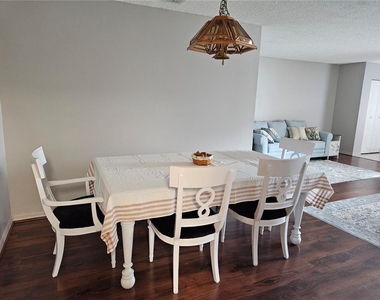 206 Sola Lane - Photo Thumbnail 10