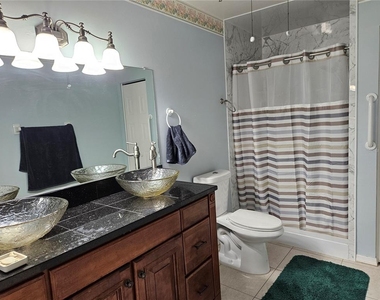 206 Sola Lane - Photo Thumbnail 17
