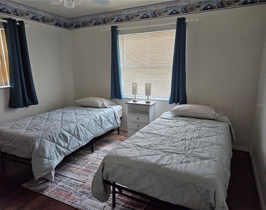 206 Sola Lane - Photo Thumbnail 20