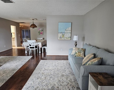 206 Sola Lane - Photo Thumbnail 11