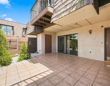 15314 E Pond Woods Drive - Photo Thumbnail 3