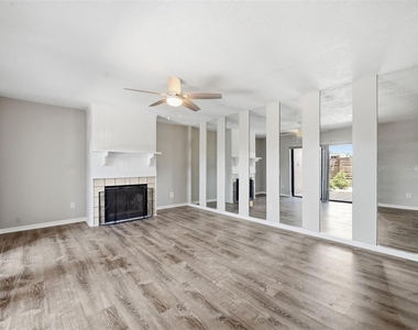 15314 E Pond Woods Drive - Photo Thumbnail 5
