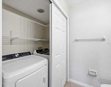 15314 E Pond Woods Drive - Photo Thumbnail 40