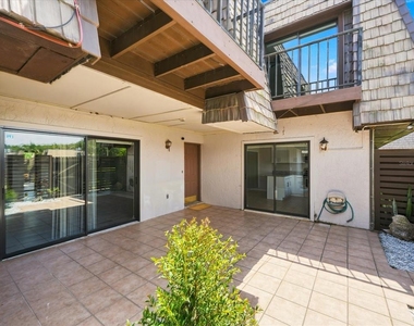 15314 E Pond Woods Drive - Photo Thumbnail 4