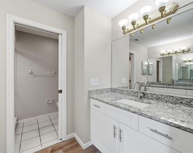 15314 E Pond Woods Drive - Photo Thumbnail 28
