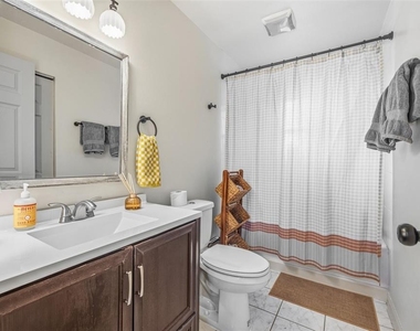 3913 W Wallace Avenue - Photo Thumbnail 18