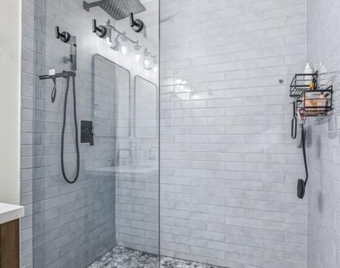 3913 W Wallace Avenue - Photo Thumbnail 15