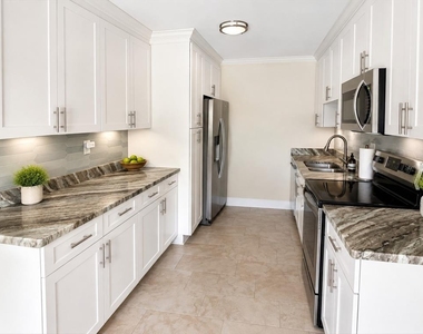 4405 W Wallcraft Avenue - Photo Thumbnail 3