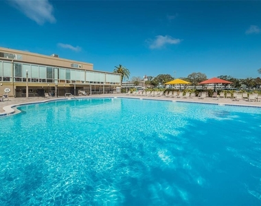 2361 Ecuadorian Way - Photo Thumbnail 20