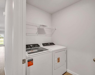 1468 Harmon Drive - Photo Thumbnail 15