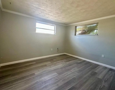 12812 4th Isle - Photo Thumbnail 6