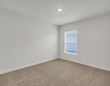 1469 Harmon Dr - Photo Thumbnail 19