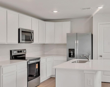 1469 Harmon Dr - Photo Thumbnail 12