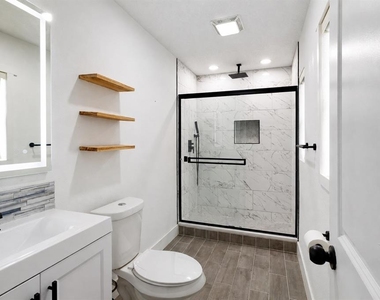 113 Inwood Circle - Photo Thumbnail 14