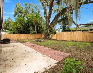 113 Inwood Circle - Photo Thumbnail 15