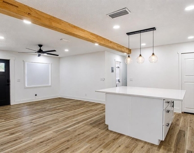 113 Inwood Circle - Photo Thumbnail 8