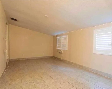 2735 Boca Ciega Drive N - Photo Thumbnail 7