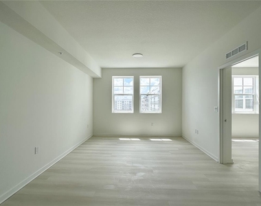 5563 Millenia Park Blvd - Photo Thumbnail 8
