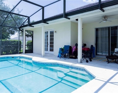 4940 Bellthorn Drive - Photo Thumbnail 2
