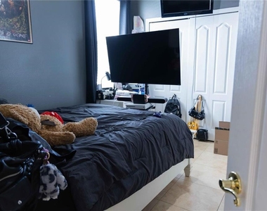 4940 Bellthorn Drive - Photo Thumbnail 11
