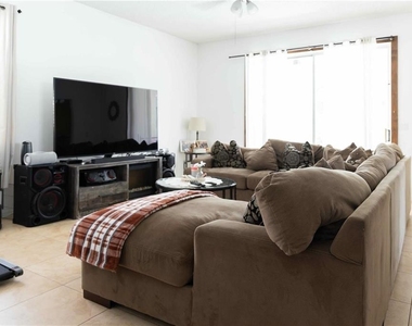 4940 Bellthorn Drive - Photo Thumbnail 12