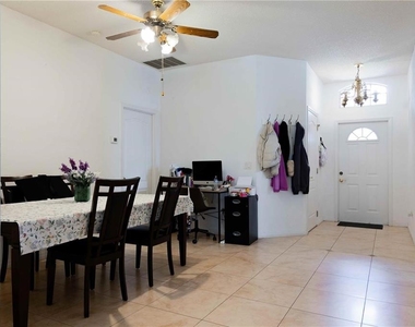 4940 Bellthorn Drive - Photo Thumbnail 5