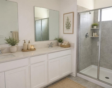 2768 Pierr Street - Photo Thumbnail 9