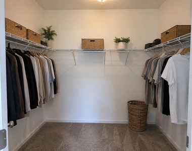 2768 Pierr Street - Photo Thumbnail 10
