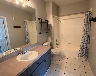 527 Water Street - Photo Thumbnail 13