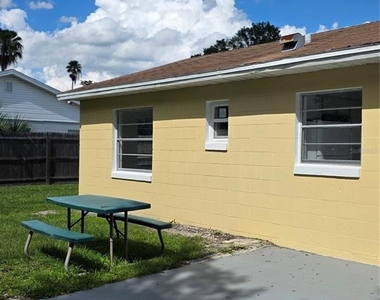 294 Valencia Avenue - Photo Thumbnail 9
