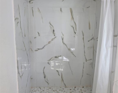294 Valencia Avenue - Photo Thumbnail 12