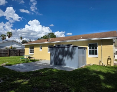 294 Valencia Avenue - Photo Thumbnail 8