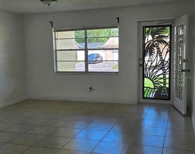 294 Valencia Avenue - Photo Thumbnail 6