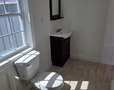 294 Valencia Avenue - Photo Thumbnail 15
