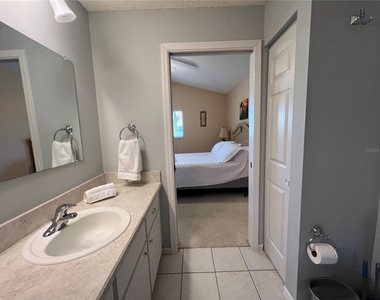 1918 Nw 50th Circle - Photo Thumbnail 19