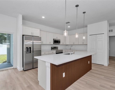 8101 Sw 132nd Loop - Photo Thumbnail 15
