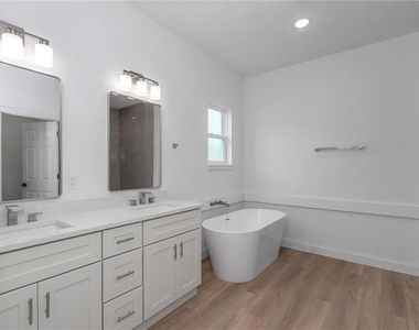 8101 Sw 132nd Loop - Photo Thumbnail 2