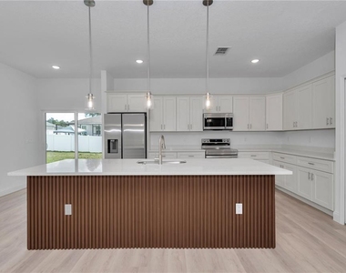 8101 Sw 132nd Loop - Photo Thumbnail 1