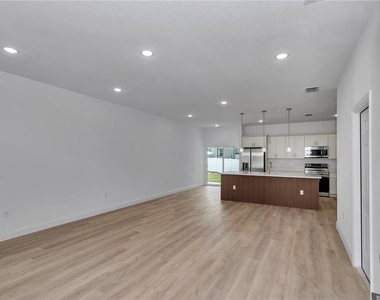 8101 Sw 132nd Loop - Photo Thumbnail 11