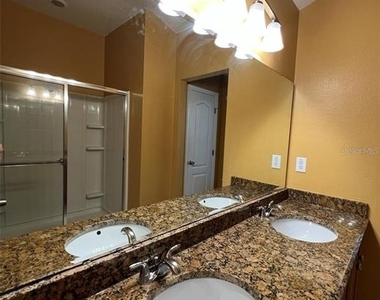 562 Climbing Ivy Court - Photo Thumbnail 10