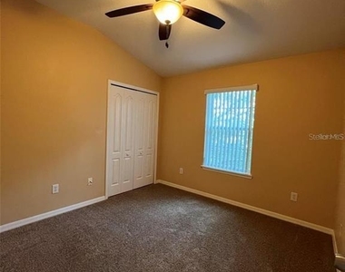562 Climbing Ivy Court - Photo Thumbnail 15