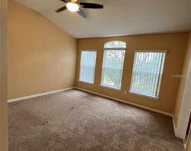 562 Climbing Ivy Court - Photo Thumbnail 12