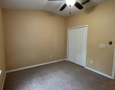562 Climbing Ivy Court - Photo Thumbnail 16