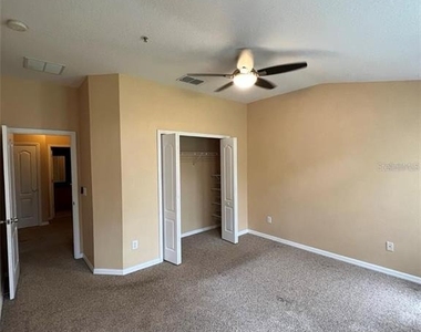 562 Climbing Ivy Court - Photo Thumbnail 13