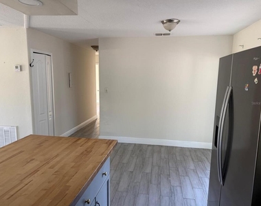 323 New Meadows Court - Photo Thumbnail 5
