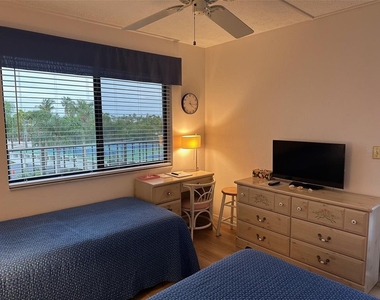 4835 Bonita Beach Road - Photo Thumbnail 8
