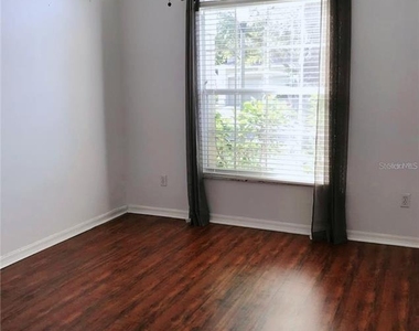 4931 Marbella Isle Drive - Photo Thumbnail 5