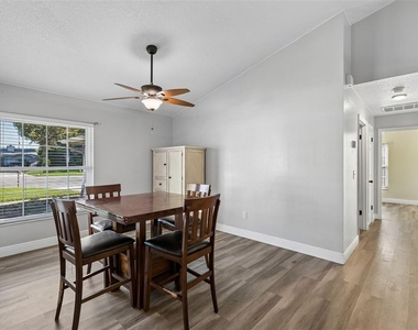 7610 Heathfield Court - Photo Thumbnail 4
