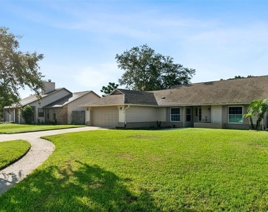 7610 Heathfield Court - Photo Thumbnail 2