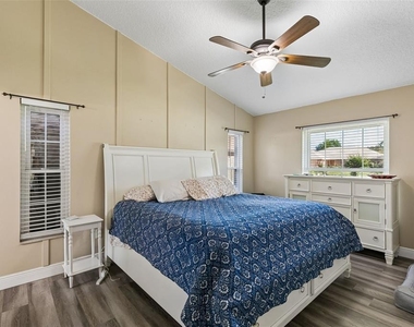 7610 Heathfield Court - Photo Thumbnail 10
